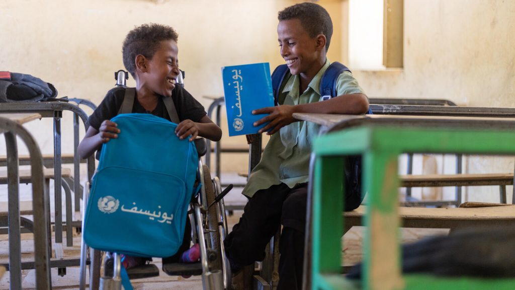 Kit lápis e cadernos Unicef